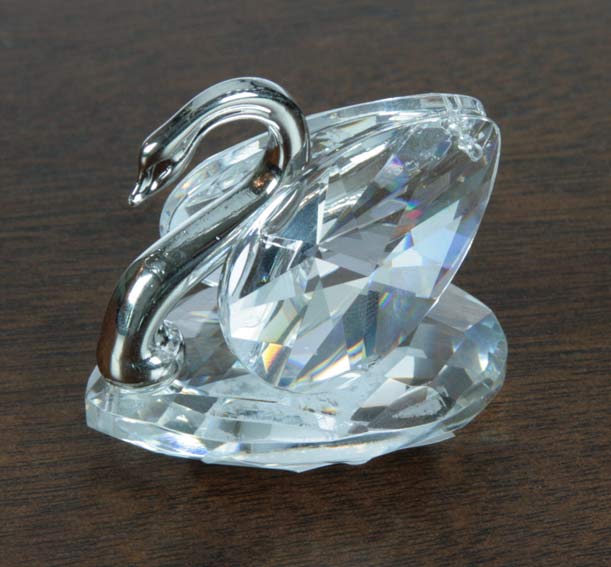 ������� ������������ ������ � ����������� Swarovski 5�� 